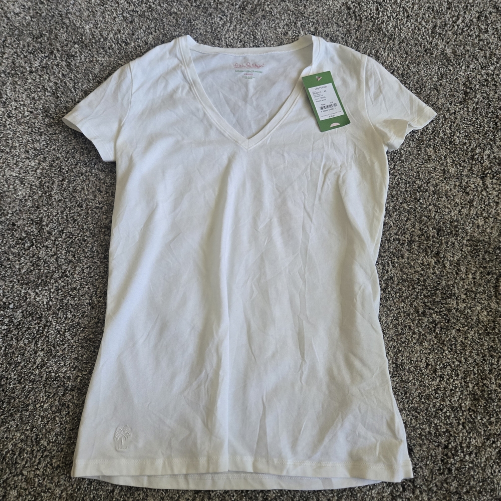 Lilly Pulitzer Cream V-Neck Tee